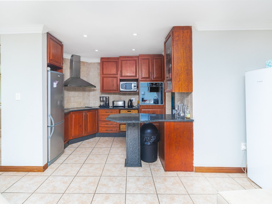 5 Bedroom Property for Sale in Caribbean Beach Club North West